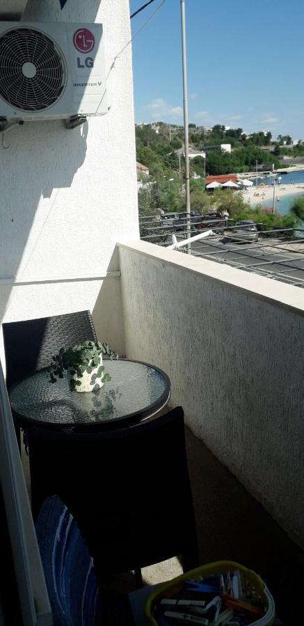 Mateo Apartment Dugi Rat Exterior photo